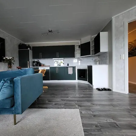 Downtown Aurora Apartment