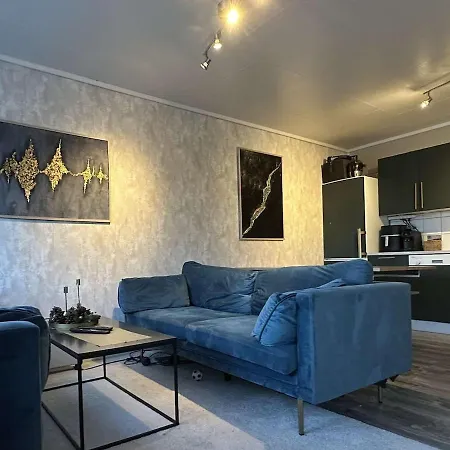 Downtown Aurora Apartment *